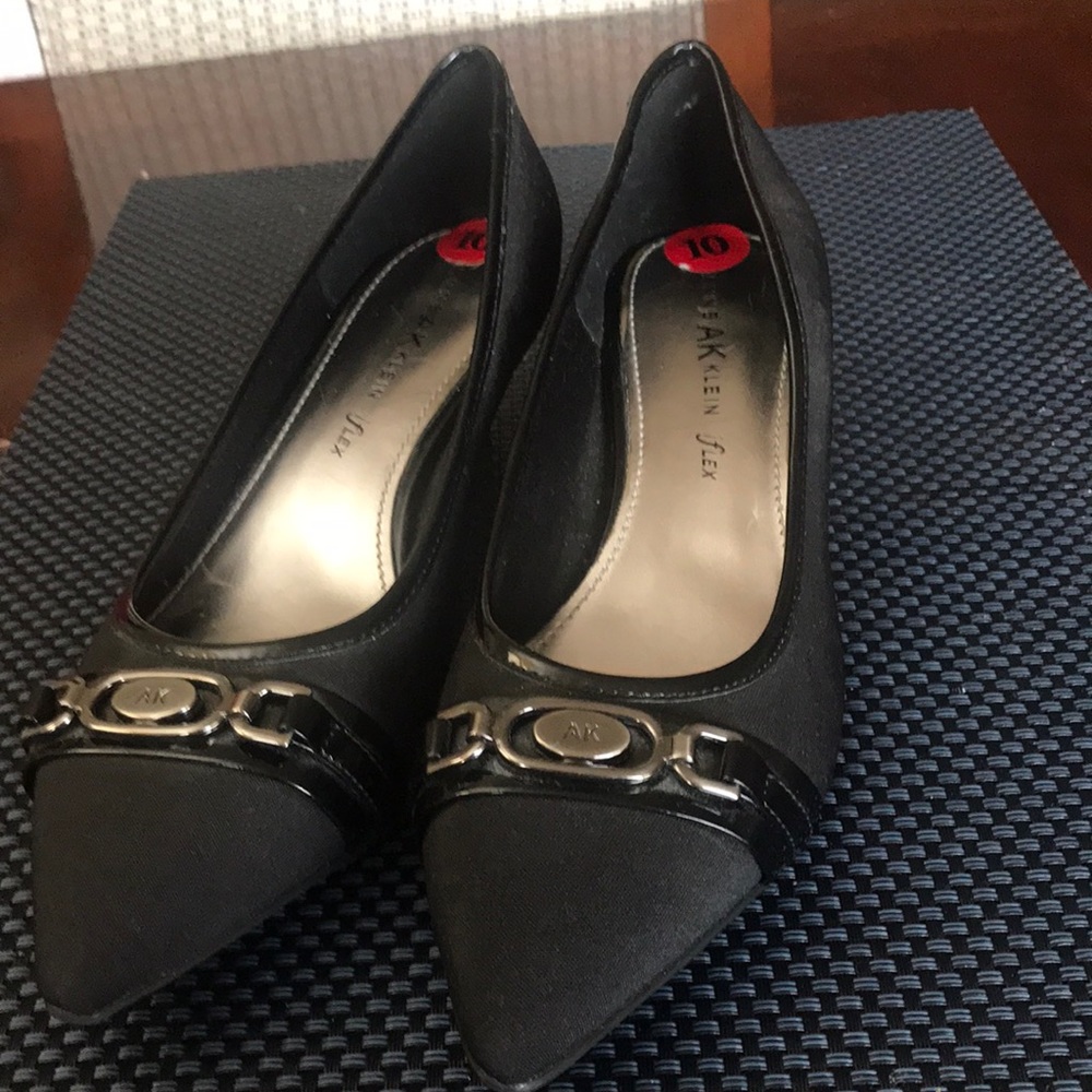Anne Klein Black flex heel